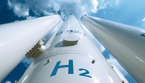Hydrogen Fuel From Waste + Carbon Capture = Decarbonization